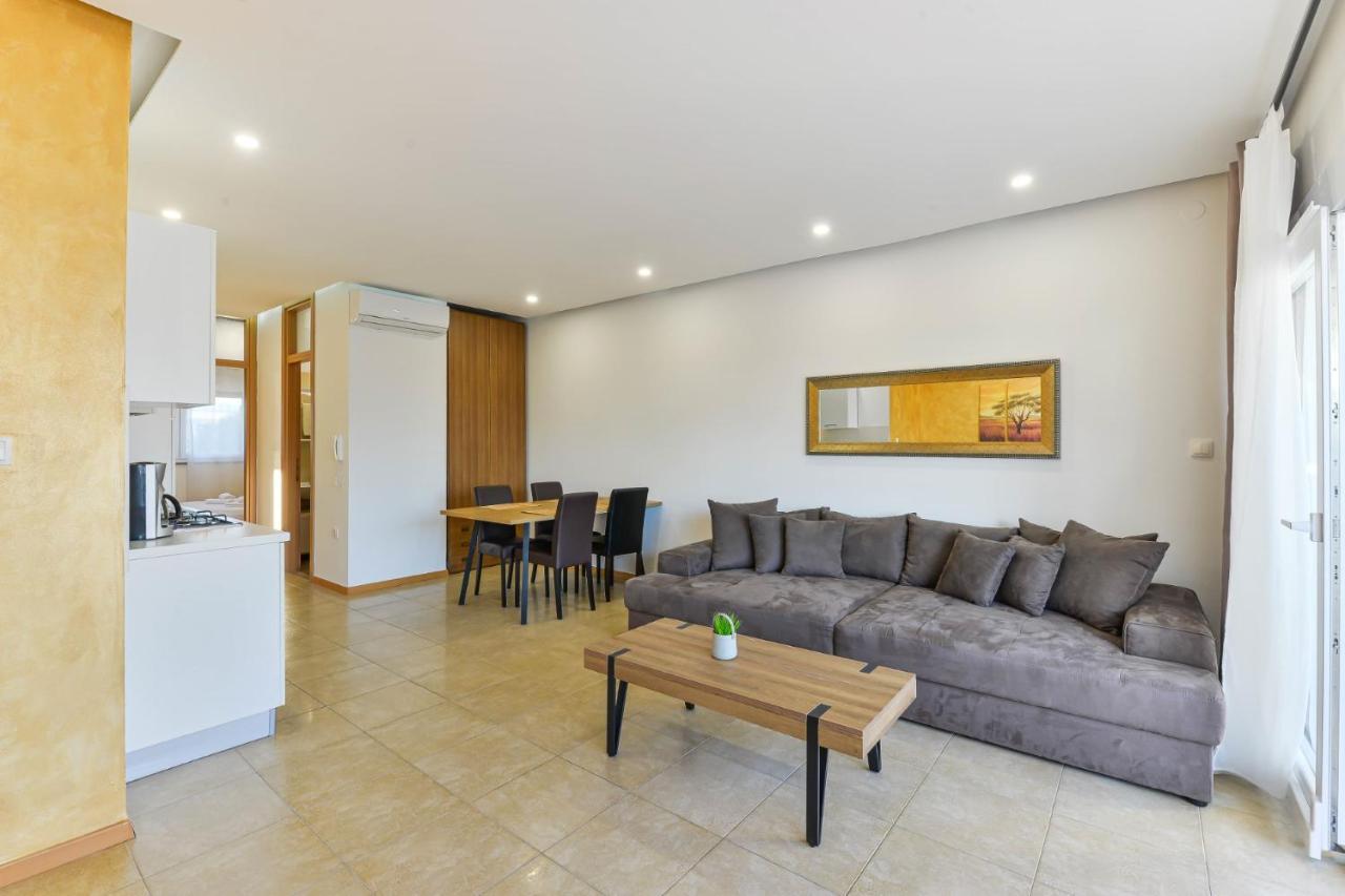 Modern Apartments Punta With Sea View- By Ta Leut Agency Privlaka  Exterior photo